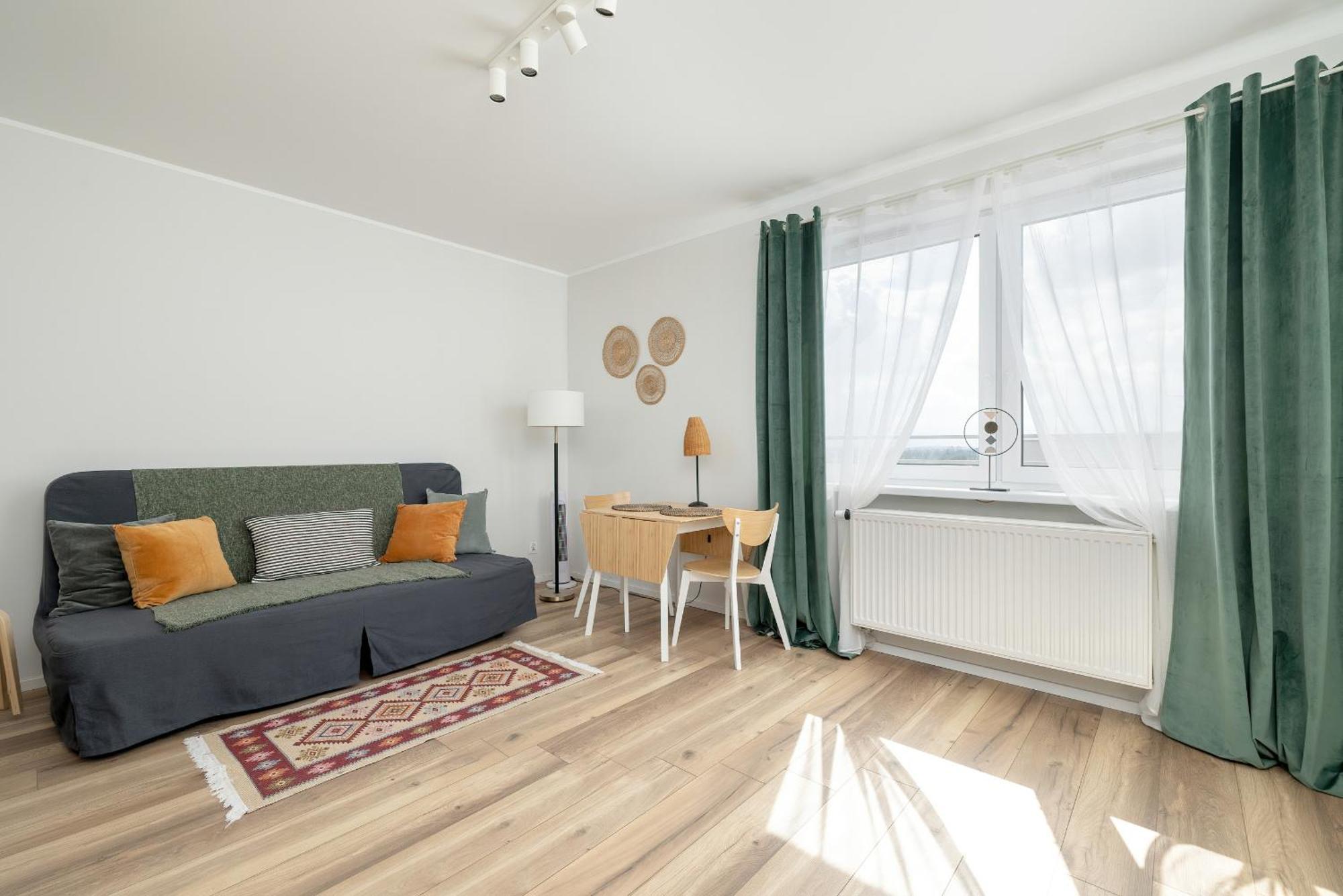 Tysiaclecia Z Balkonem I Darmowym Parkingiem By Renters Katovice