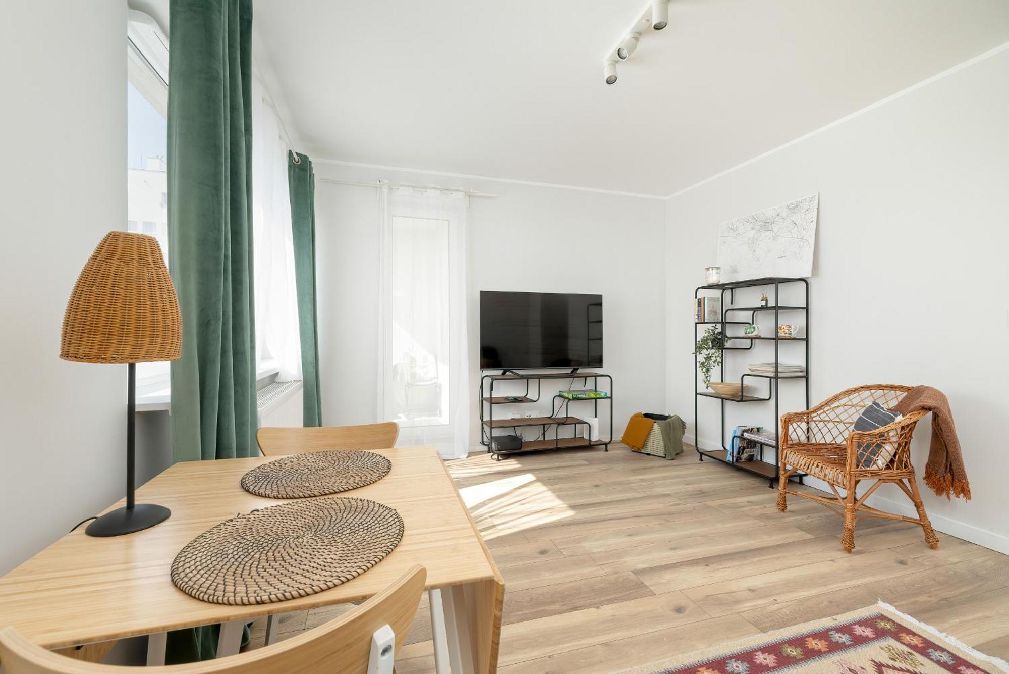 Tysiaclecia Z Balkonem I Darmowym Parkingiem By Renters Apartmán *